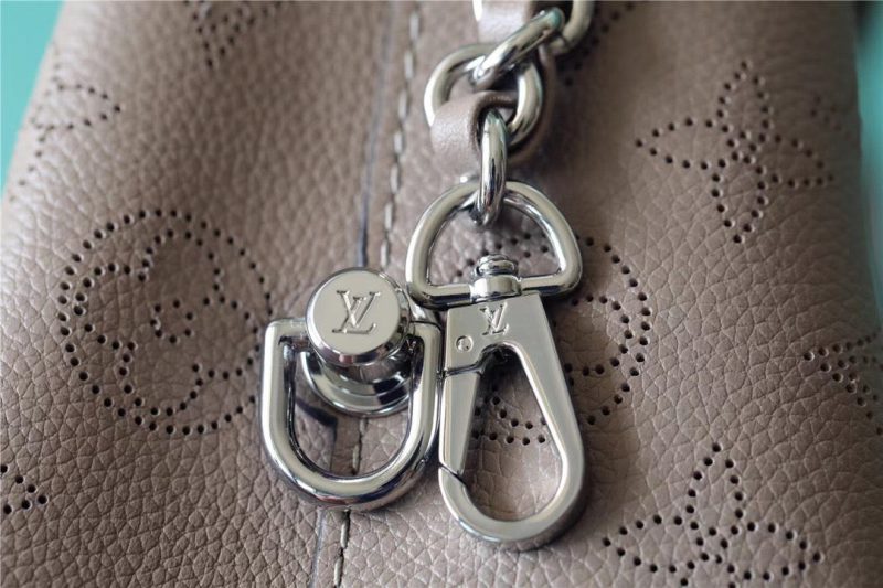 LV Why Knot MM Mahina Galet Beige For Women,  Shoulder And Crossbody Bags 13.4in/34cm LV M20787 - Image 4