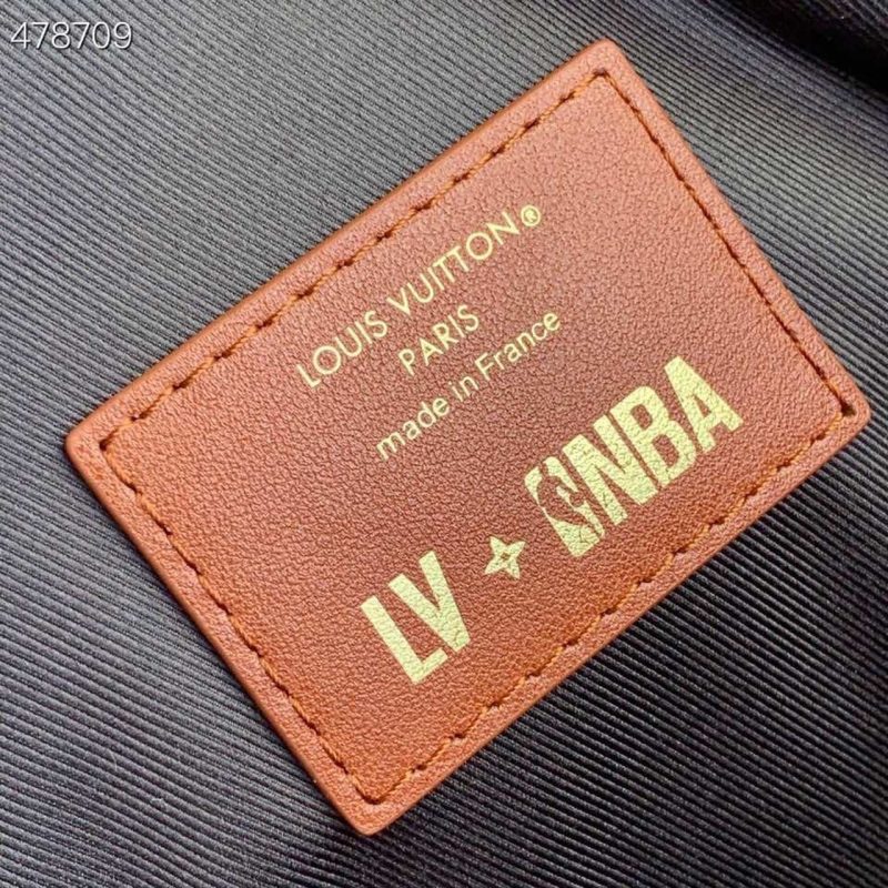 LVxNBA Handle Trunk Monogram Canvas For Men, Bags, Messenger And Crossbody Bags 8.5in/21.5cm LV M45785 - Image 7