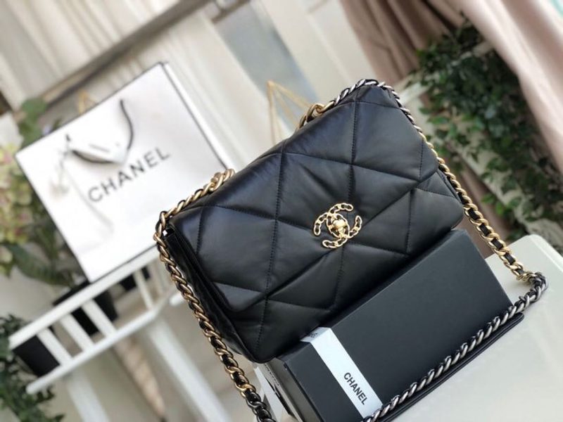 CHL 19 HandBag Black For Women 11.8in/30cm - Image 5
