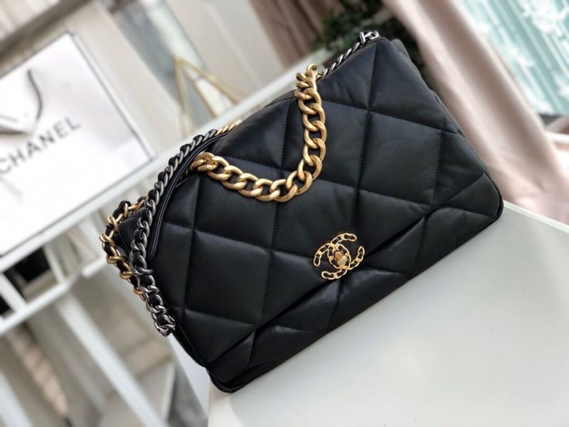 CHL 19 Maxi Handbag Black For Women, Women’s Bags, Shoulder And Crossbody Bags 14in/36cm AS1162 B04852 94305 - Image 2