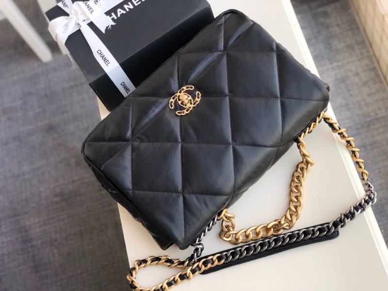 CHL 19 Maxi Handbag Black For Women, Women’s Bags, Shoulder And Crossbody Bags 14in/36cm AS1162 B04852 94305 - Image 5