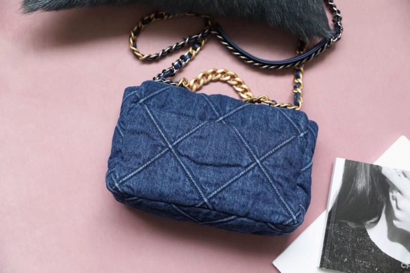 CHL 19 Handbag Denim Blue For Women, Women’s Flap Bag, Shoulder And Crossbody Bags 10.1in/26cm AS1160 B02876 N6832 - Image 9