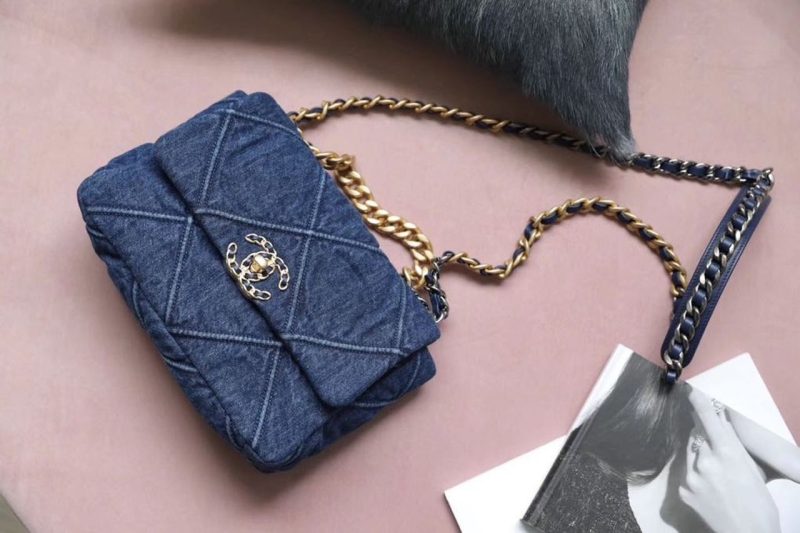 CHL 19 Handbag Denim Blue For Women, Women’s Flap Bag, Shoulder And Crossbody Bags 10.1in/26cm AS1160 B02876 N6832 - Image 10