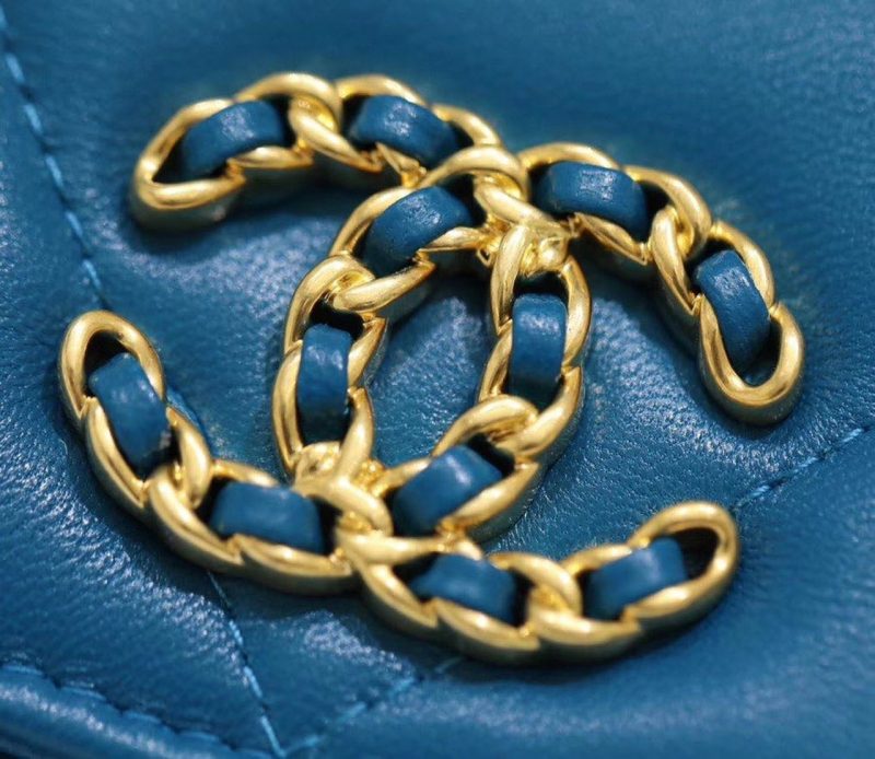 CHL 19 WOC Flap Bag 20cm Goatskin Leather Spring/Summer Act 1 Collection, Blue - Image 8