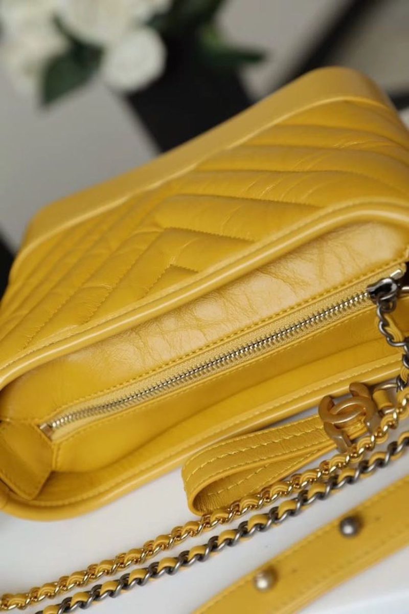 CHL Chevron Gabrielle Hobo Bag 20cm Aged Calfskin Leather Spring/Summer Act 1 Collection, Yellow - Image 7
