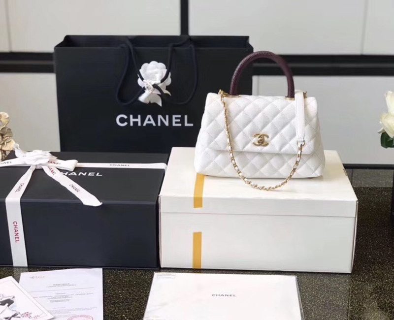 CHL Coco Handle Quilted Lizard Handle Bag 24cm Caviar Leather Gold Hardware Spring/Summer Act 1 Collection, White - Image 3