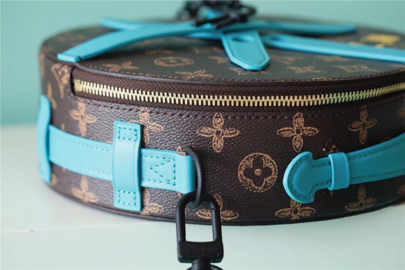 LV Wheel Box Monogram Canvas For Women, Women’s Handbags, Shoulder Bags And Crossbody Bags 9.1in/23cm LV - Image 5