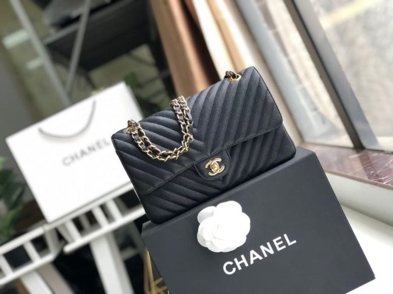 CHL Chevron Classic Handbag Gold Toned Hardware Black For Women, Women’s Bags, Shoulder And Crossbody Bags 10.2in/26cm - Image 2