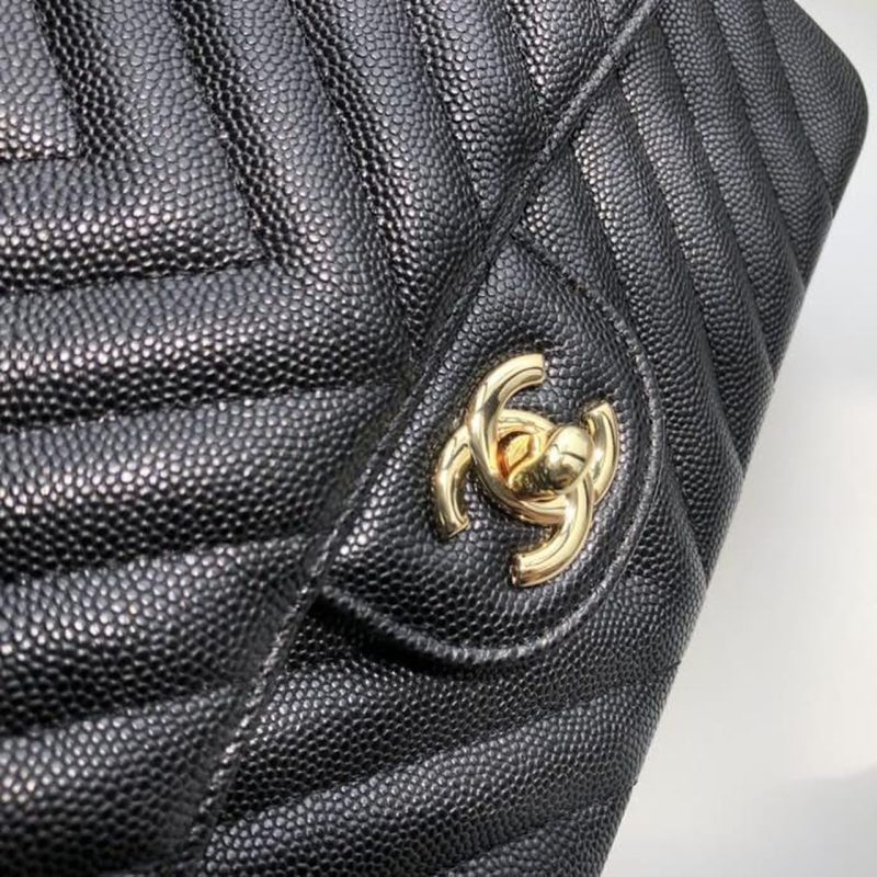 CHL Chevron Classic Handbag Gold Toned Hardware Black For Women, Women’s Bags, Shoulder And Crossbody Bags 10.2in/26cm - Image 7