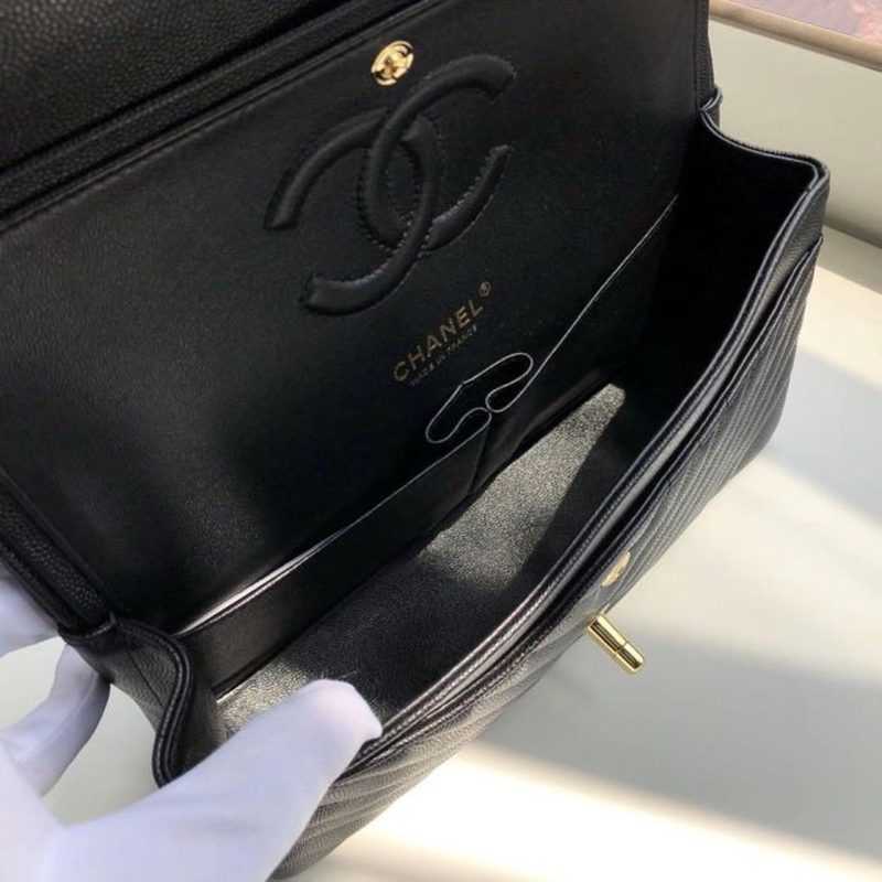 CHL Chevron Classic Handbag Gold Toned Hardware Black For Women, Women’s Bags, Shoulder And Crossbody Bags 10.2in/26cm - Image 5