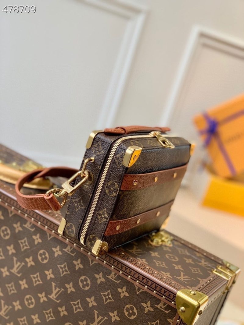 LVxNBA Handle Trunk Monogram Canvas For Men, Bags, Messenger And Crossbody Bags 8.5in/21.5cm LV M45785 - Image 9