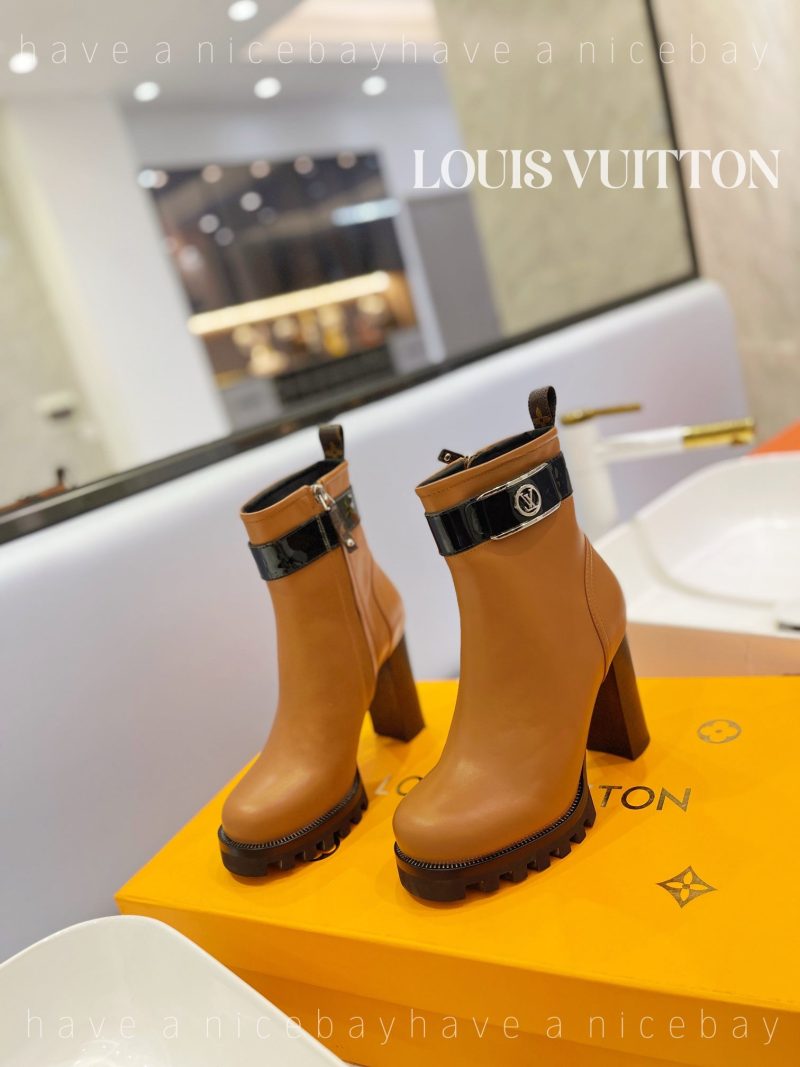 New Collection  LUV BOOTS 035