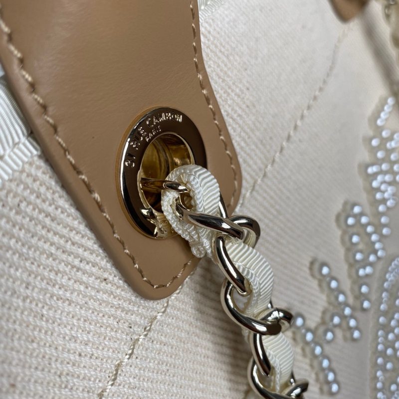 CHL Deauville Tote Tweed Bag Summer Collection White For Women 15.7in/40cm - Image 4