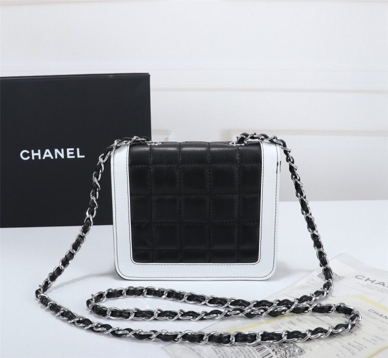 CHL 19 Handbag 7in/18cm Black/White For Women - Image 5