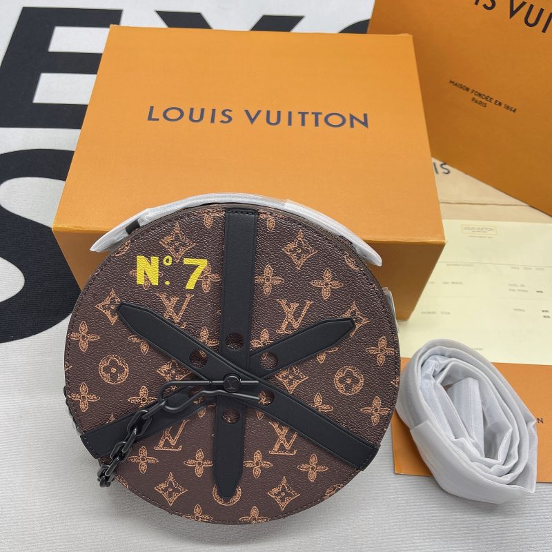 LV Wheel Box Monogram Canvas For Women, Women’s Handbags, Shoulder Bags And Crossbody Bags 9.1in/23cm LV M59706 - Image 7