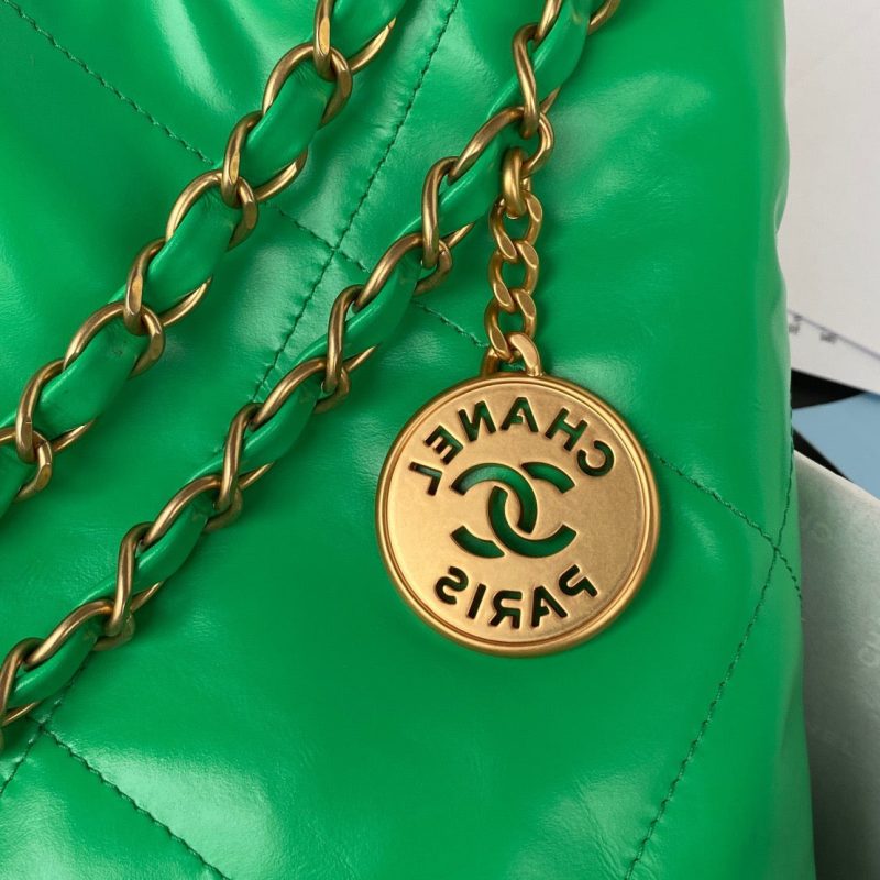 CHL 22 Handbag Gold Hardware Shiny Green For Women, Women’s Handbags, Shoulder Bags 16.5in/38cm AS3261 - Image 9