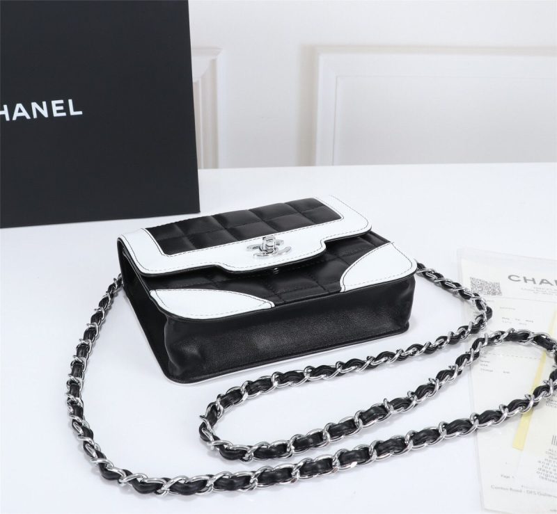 CHL 19 Handbag 7in/18cm Black/White For Women - Image 7