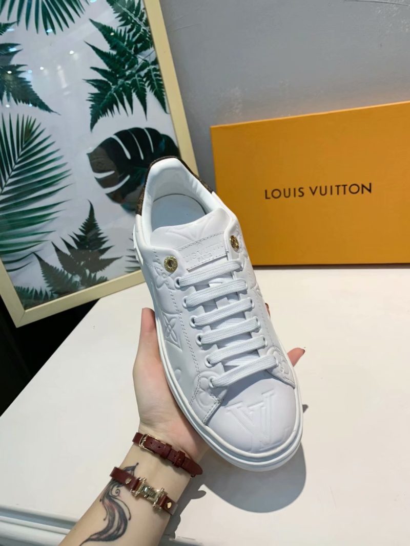 New Arrival Luv Sneaker 219 - Image 4