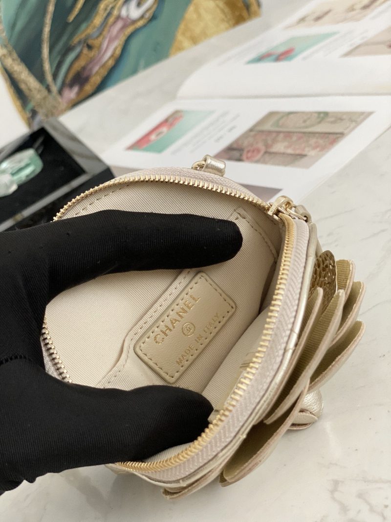 CHL Camellia Clutch With Chain Gold Bag For Women 11cm/4in - Image 3