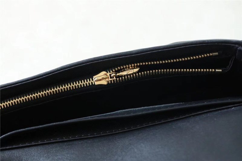 LV Wallet On Strap Bubblegram Monogram In Wallets and Small Leather Goods For Women M81398 7.9in/20cm LV M81398 - Image 4