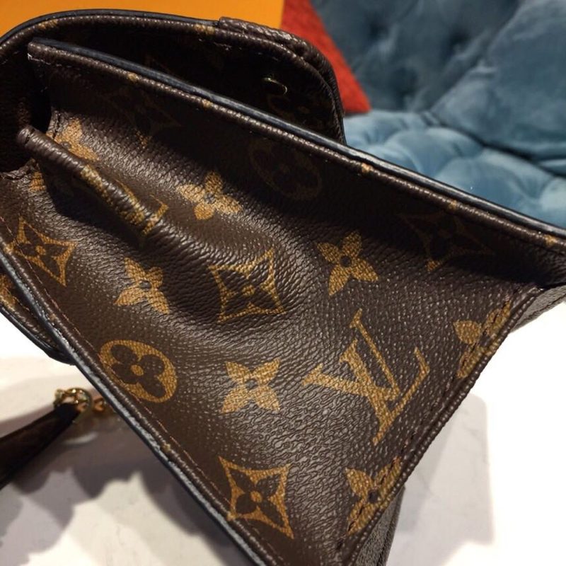 LV Wynwood Chain Bag Monogram Vernis, Epi And Monogram Canvas For Women, WoBags, Shoulder And Crossbody Bags 8.3in/21cm LV M90516 - Image 5