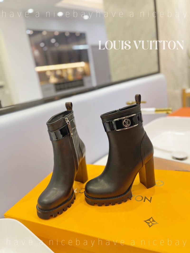 New Collection  LUV BOOTS 033