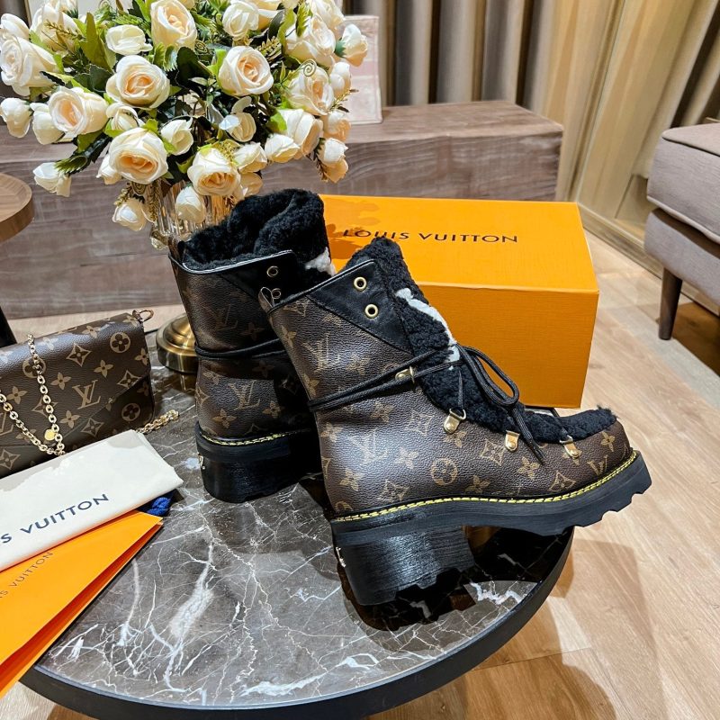 New Collection  LUV BOOTS 043 - Image 3