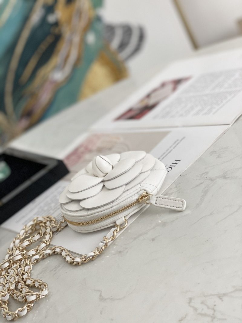 CHL Camellia Clutch With Chain White Bag For Women 11cm/4in - Image 3