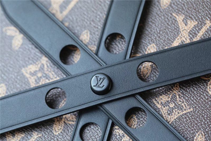 LV Wheel Box Monogram Canvas For Women, Women’s Handbags, Shoulder Bags And Crossbody Bags 9.1in/23cm LV M59706 - Image 9