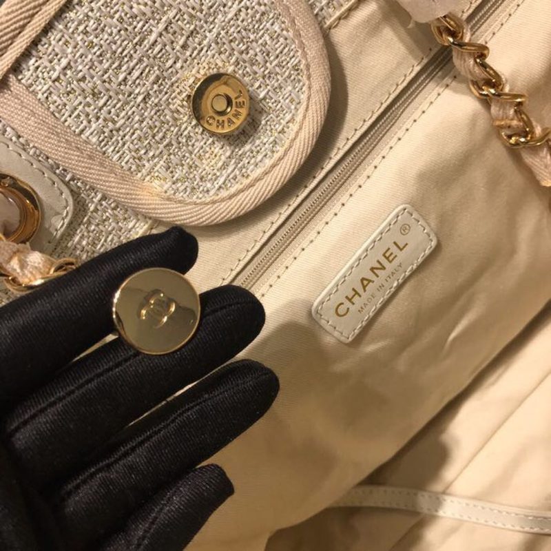CHL Deauville Tote Tweed Canvas Bag Fall/Winter Collection, Beige/Cream/Gold/Multi For Women 15in/38cm - Image 10