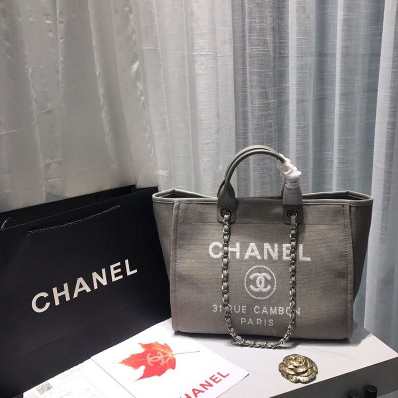 CHL Deauville Tote Tweed Canvas Bag Fall/Winter Collection, Light Grey/White For Women 15in/38cm - Image 3