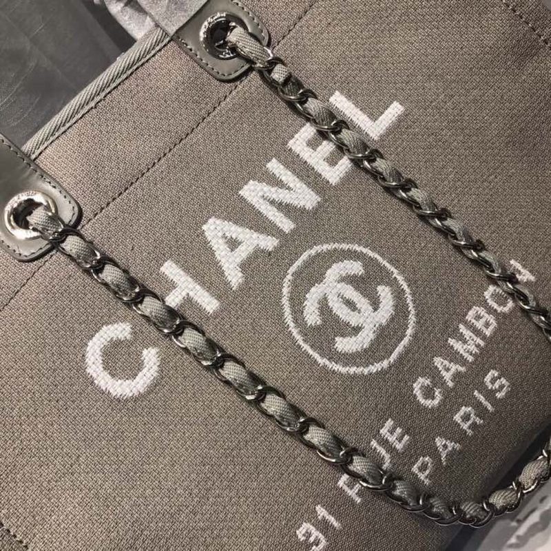 CHL Deauville Tote Tweed Canvas Bag Fall/Winter Collection, Light Grey/White For Women 15in/38cm - Image 4