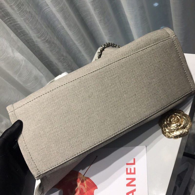 CHL Deauville Tote Tweed Canvas Bag Fall/Winter Collection, Light Grey/White For Women 15in/38cm - Image 7