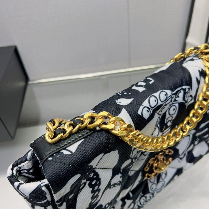 CHL 19 HandBag Printed Canvas Black And White For Women 11.8in/30cm - Image 2