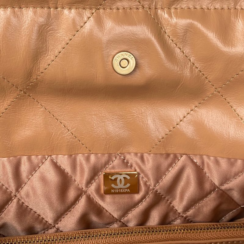 CHL 22 Handbag Gold Hardware Shiny Camel For Women, Women’s Handbags, Shoulder Bags 16.5in/38cm AS3261 B08037 NB356 - Image 5