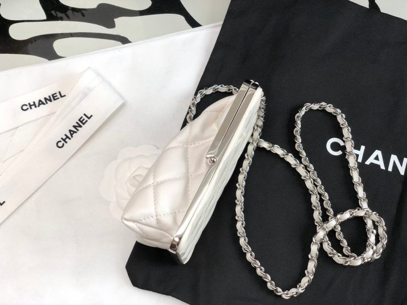 CHL Cruise Clutch Crossbaby White Bag For Women 13cm/5in - Image 5
