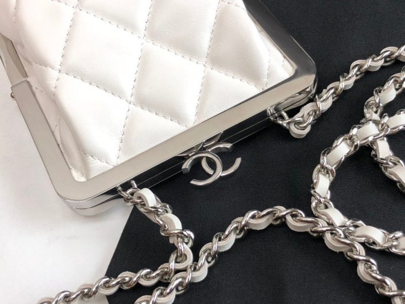 CHL Cruise Clutch Crossbaby White Bag For Women 13cm/5in - Image 4