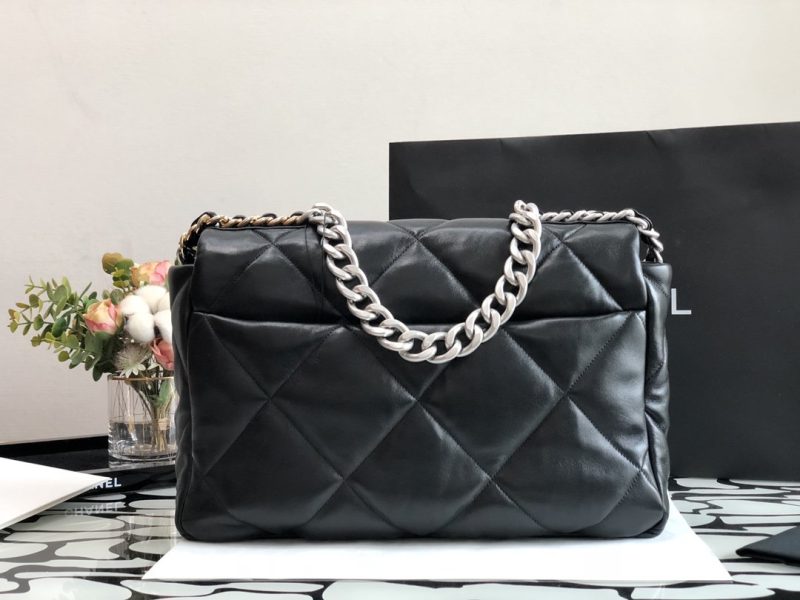 CHL 19 Maxi Handbag Black For Women 14in/36cm - Image 5