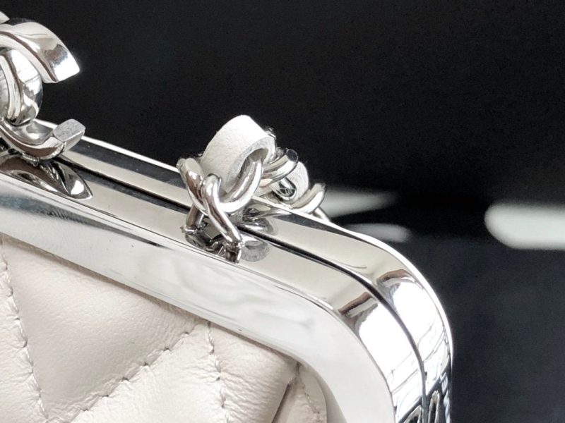 CHL Cruise Clutch Crossbaby White Bag For Women 13cm/5in - Image 3