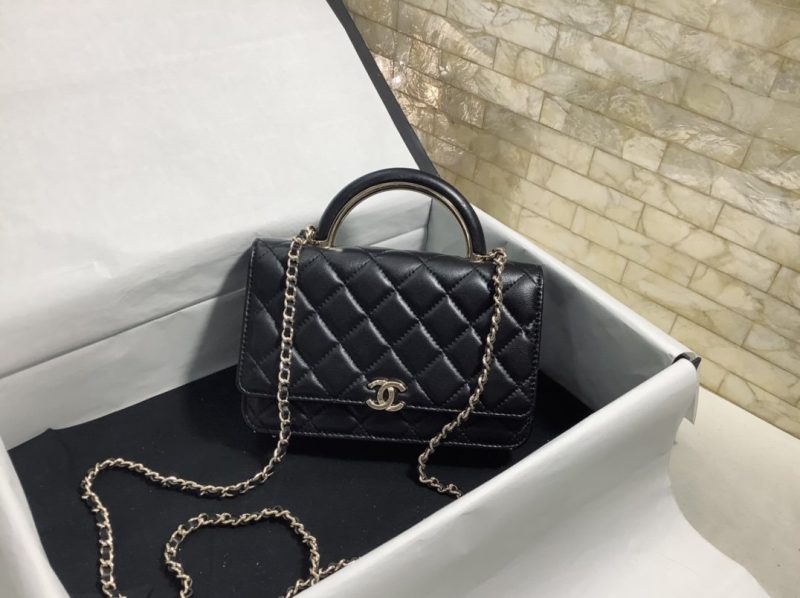 CHLHand-Held Oblique Cross Bag Black For Women, Women’s Bags 6.7in/19cm