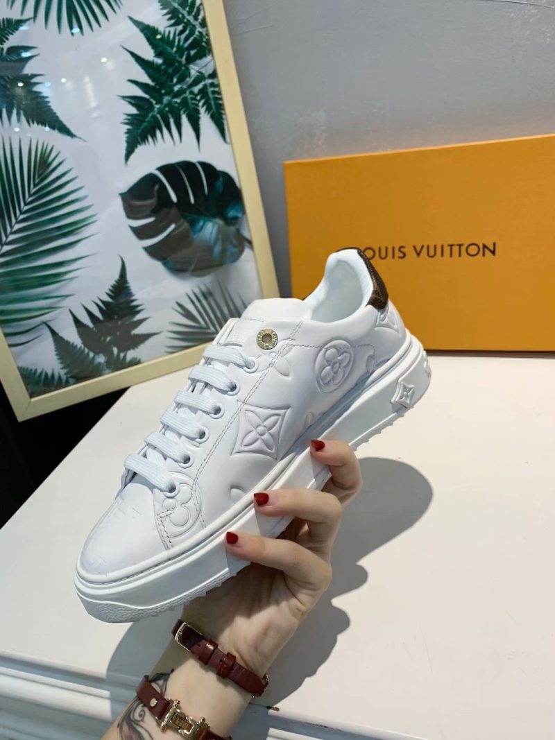 New Arrival Luv Sneaker 219 - Image 7