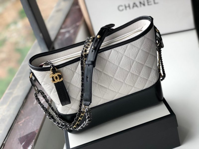 CHLGabrielle Hobo Handbag White/Black For Women, Women’s Bags, Shoulder And Crossbody Bags 9.8in/25cm A93824 Y61477 C0200 - Image 3