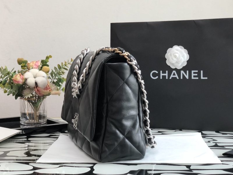 CHL 19 Maxi Handbag Black For Women 14in/36cm - Image 7